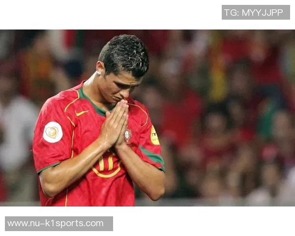 2025年最新七大足球球星排名揭晓 谁是当今足坛最强巨星